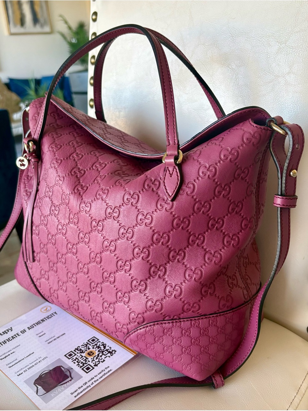Like New COA Gucci GG Embossed Leather Crossbody Guccissima Pink Burgundy Bag